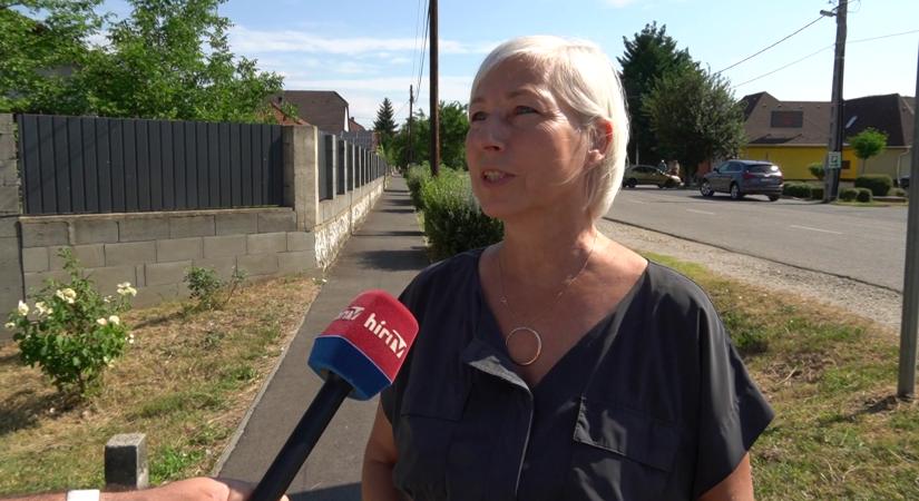 Csöbör Katalin: a gyerekek egy új járdaszakaszon biztonságban tudják megközelíteni a helyi óvodát és iskolát  videó