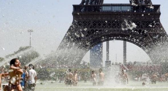 Rekordhőség Párizsban – Vörös hőségriadó tizenhat francia megyében