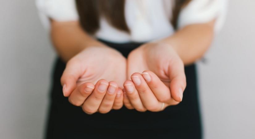 Ez az ujjakon látható elváltozás akár tüdőproblémát is jelezhet: irány az orvos, ha ezt látod