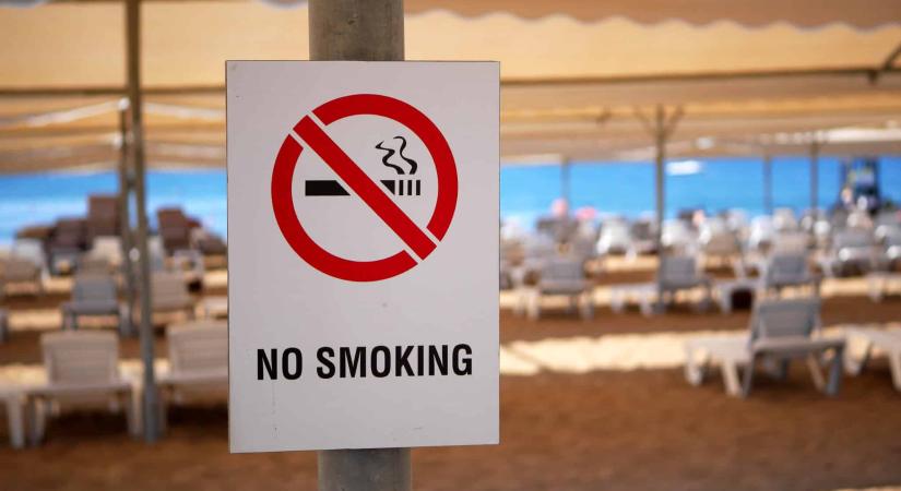 Francia dohánystop: súlyos bírsággal számolhat, aki tiltott helyen gyújt rá