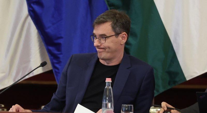 Szentkirályi Alexandra kötözős fétisétől Vitézy Dávid Pride-os részvételéig - Elképesztő személyeskedések után, így szavaztak Budapest költségvetéséről - videó