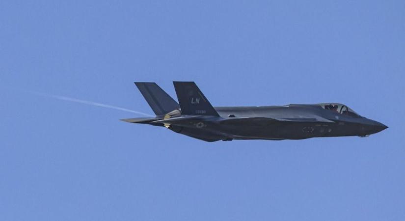 Amerika meggondolta magát: mégis átadja a NATO egyik legerősebb tagjának a csúcsvadászgépét – áttörés az F-35-nél