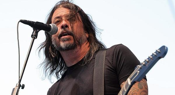 80 másodperces dal feldolgozásával jelentkezett a Foo Fighters