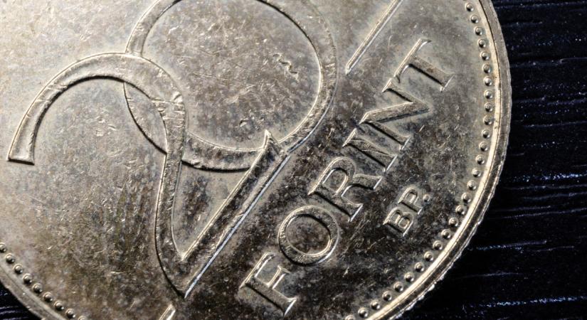 Szinte alig változott kedd reggelre a forint árfolyama