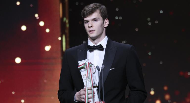 Kós Hubert kipróbálta a Michael Phelps-módszert, vb-érmeket remél Szingapúrban