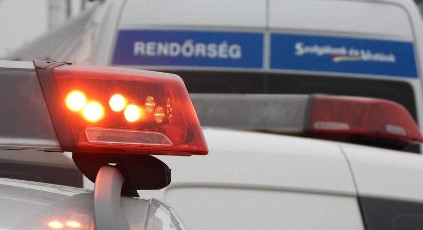 Forró főzőlapra ültette, súlyosan megégett egy kétéves gyermek Hajdú-Biharban