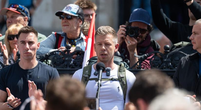 Magyar Péter: Orbán épp megszorító csomagot vezet be