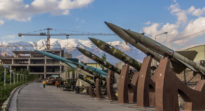 Hiába bombázták le, Irán folytatni szándékozik nukleáris programját