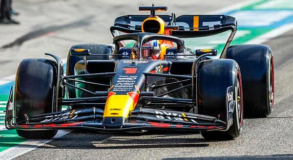 Változik a F1 futamok menetrendje