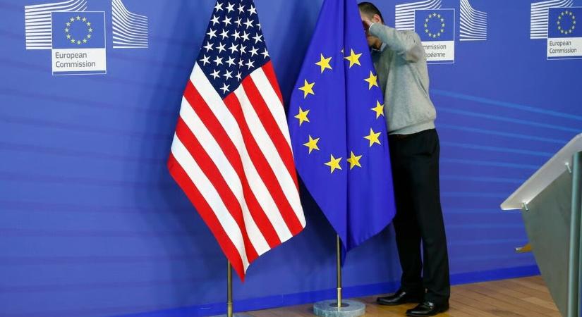 Hiába az USA kritikája, az EU nem enged a technológiai törvényeiből