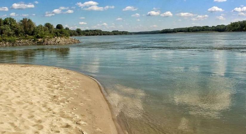 Itt nyár! Te tudod mit nem szabad? Csobbanj velünk a strand etikettbe!