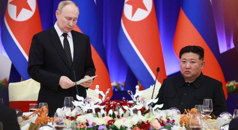Abszurd jelenetek Észak-Koreából: Kim Dzsongun az ukrán háborúban elesett katonákat siratja (VIDEÓ)