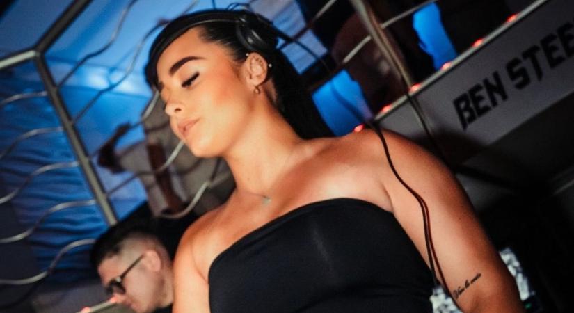Dj szettre cserélte a fürdőruhát a kaposvári Tündérszép