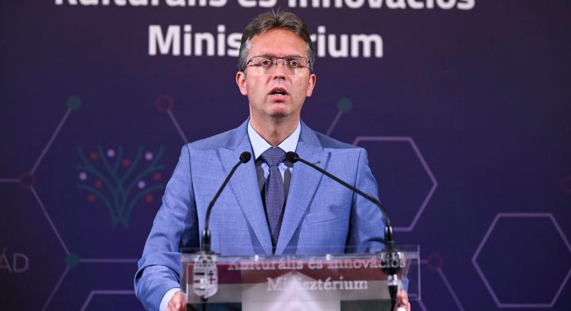 Hankó Balázs bejelentette, hogy több családi adócsökkentés is életbe lépett