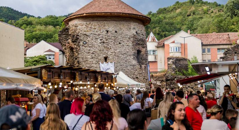 Szilágysomlyó: egy évtizede van Báthory Fest a város szülöttjének emlékére