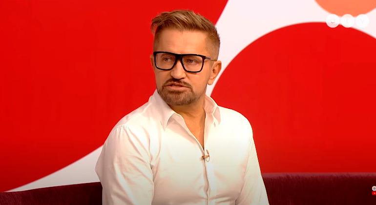 Brutálisan drága verda hasít a Cápák között sztárja alatt, Jákob Zoli is elismerően csettintett