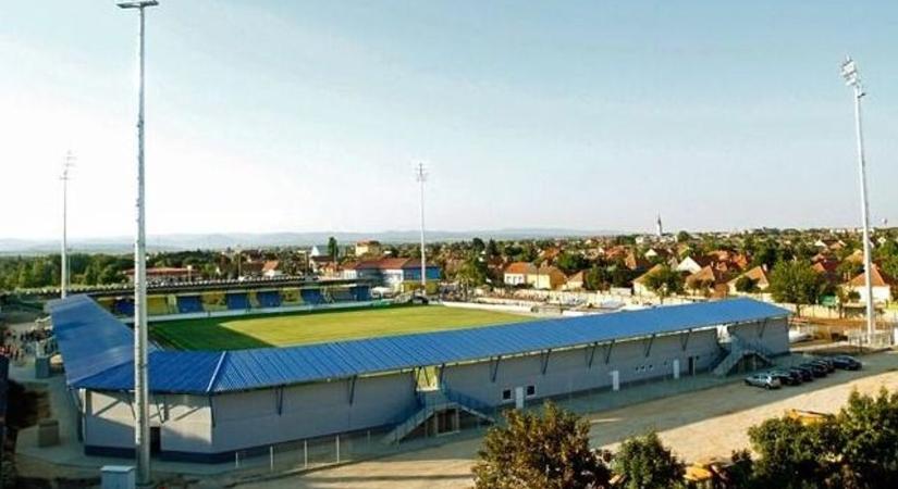 Ütközik egymással a házigazda és bérlője