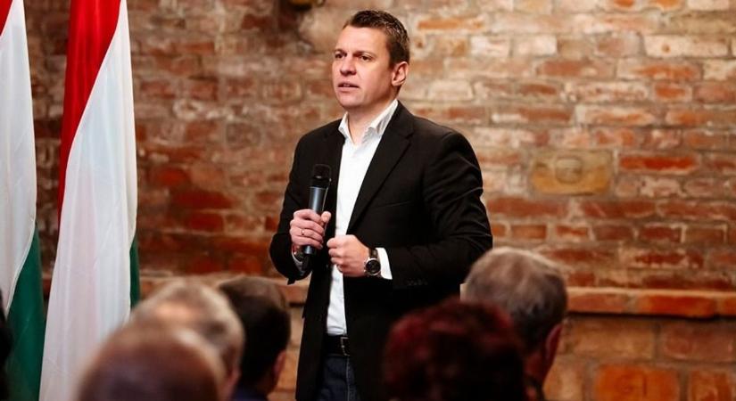 Menczer Tamás figyelmeztetett: erre készül Brüsszel, mert nemet mondtunk Ukrajna uniós tagságára