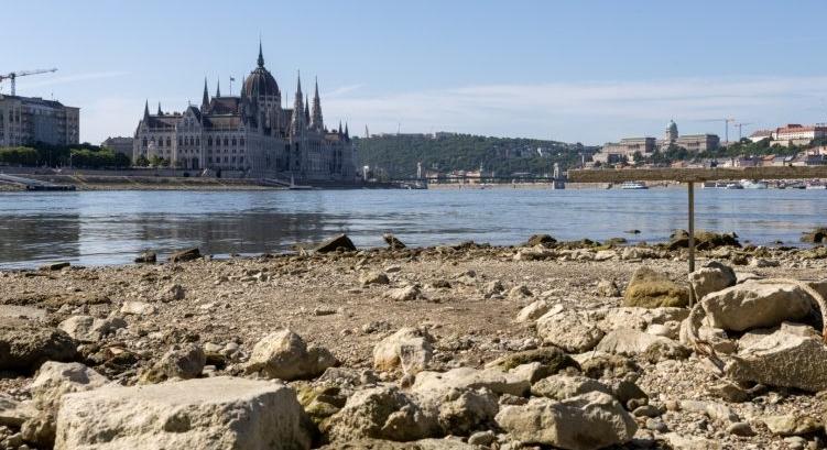 Fontos figyelmeztetést adtak ki a vízirendőrök a Duna alacsony vízállása miatt