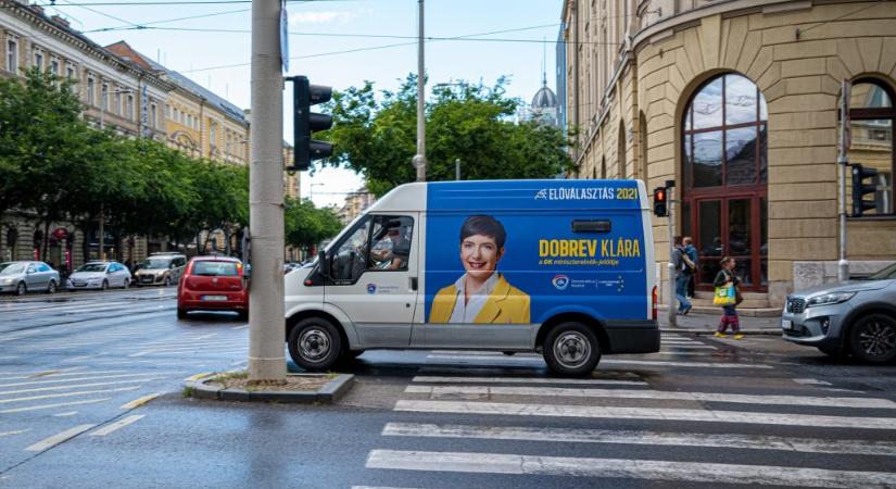 Berobban a Dobrev-korszak: plakátokkal szórja meg az országot a DK