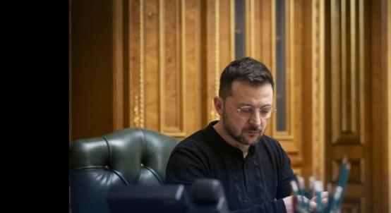 Zelenszkij törvényt írt alá a katonák fel nem használt szabadságának a pénzbeli kompenzálásáról