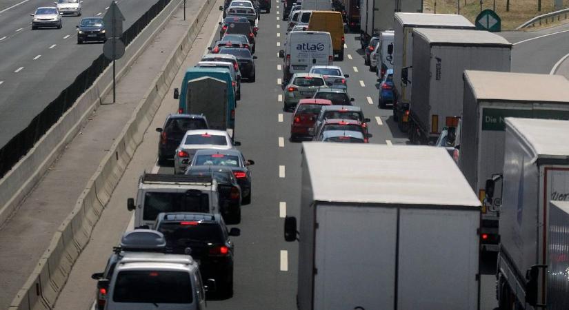 Hihetetlen! Kedden már a harmadik baleset történt az M3-ason!