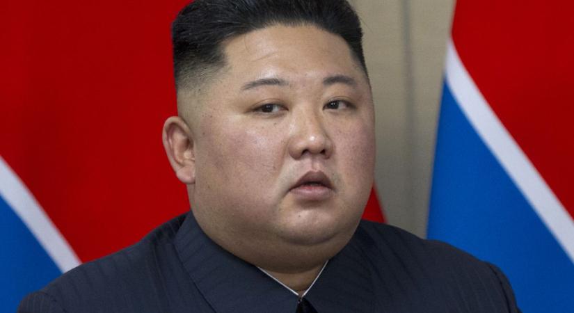 Kim Dzsongun erődítményeket épít a dél-koreai határon