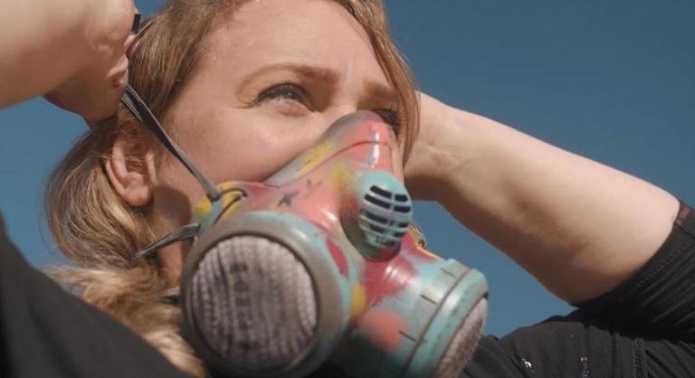 Milliókat kaszál munkáiból, Szoboszlairól álmodik és Ed Sheerannel sörözik a magyar graffiti művész