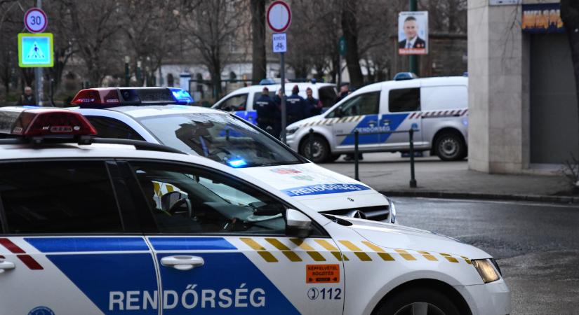Két fiatal arra kényszerített egy nőt, hogy idősebb férfiakkal szexeljen, a fiúk cserébe speedet kértek