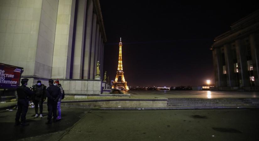 Franciaországban este 6-tól kijárási korlátozást vezetnek be