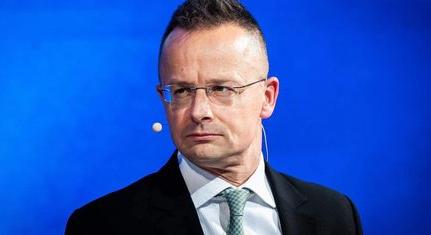 Szijjártó Péter felszólította a külföldi kormányokat, hogy hagyják úgy élni a magyarokat, ahogyan akarnak