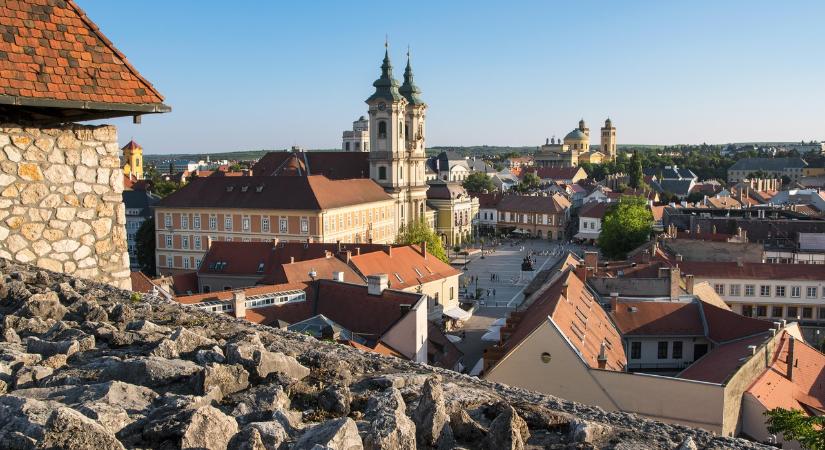 Netflixre illenek ezek a romantikus magyar kisvárosok – Jártál már ezeken a helyeken?