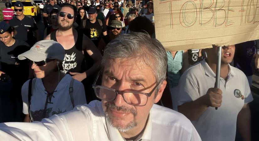 A Pride után is tüntettek Hadházy Ákosék