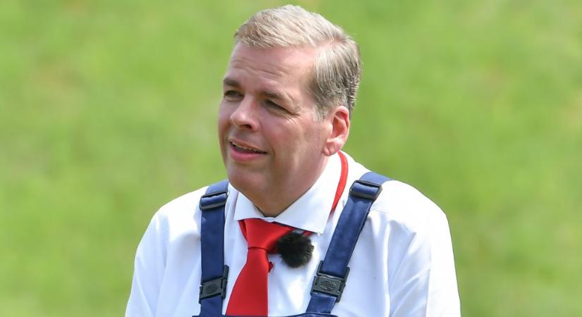 Schmuck Andor: Látom a fényt, csak nem tudom, hogy a vonat jön-e
