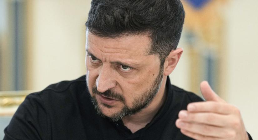 Megállás nélkül támadja Magyarországot Zelenszkij