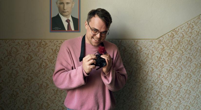 „Tanárnő, pislogjon kettőt, ha kényszerítették, hogy ezt elmondja!” – egy tanár végigfilmezte a putyini iskolai propaganda kiépülését