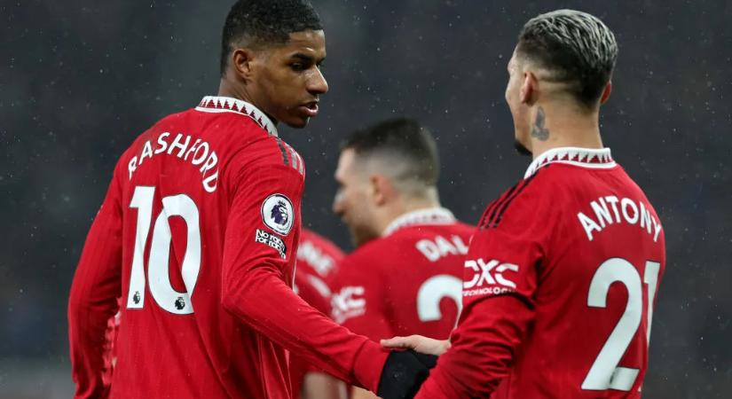 Újabb sztárcsapat vinné a United lesajnált támadóját