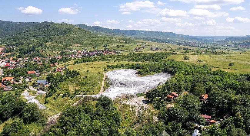 Nem kell még végleg temetni: akár újra is nyithat a parajdi sóbánya