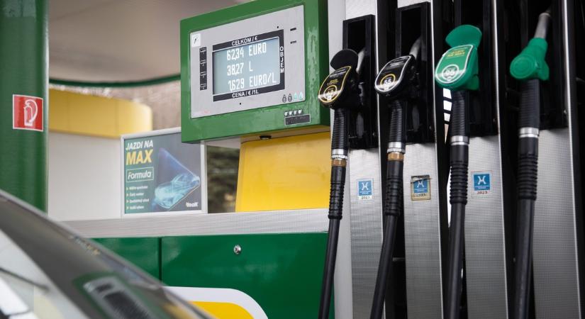 Tartósan 600 forint alá mehet az üzemanyag ára