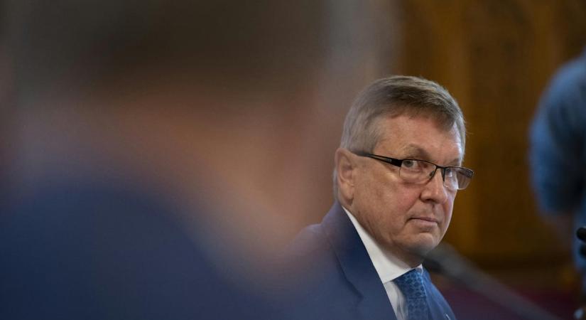 A jegybank ezer milliárd forintos kötvényprogramjából is csurrant, cseppent a Matolcsy-féle ingatlanbizniszbe