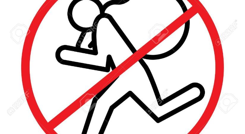 Szeszt, evőeszközöket és aranyat lopott, de egy szemüveg miatt elkapták