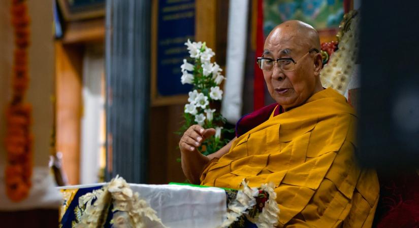 Utódlásáról hozott döntést a hamarosan 90-et töltő Dalai Láma