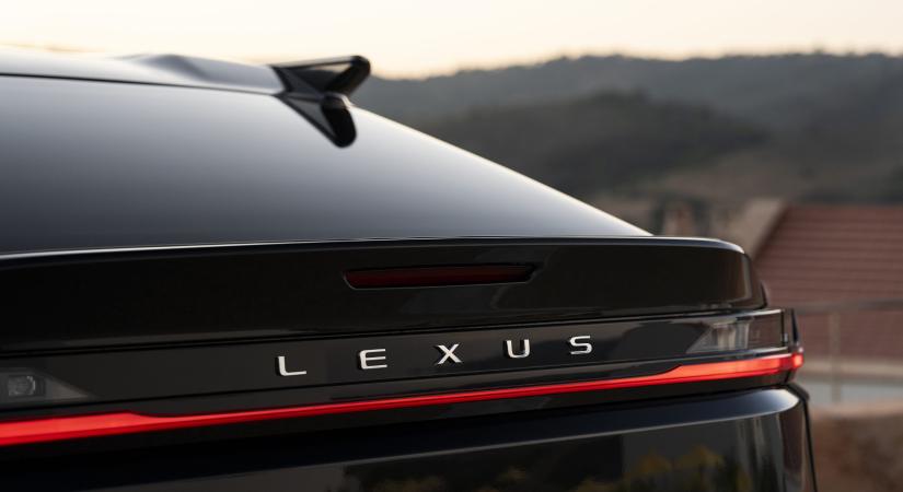 Épül a Lexus első saját villanyautógyára Kínában