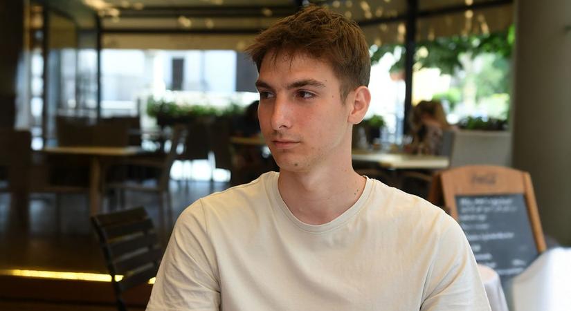 Szülővárosában folytatja felsőfokú tanulmányait a fiatal röplabdás
