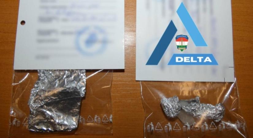 Bedrogozva ült völán mögé egy férfi Debrecenben