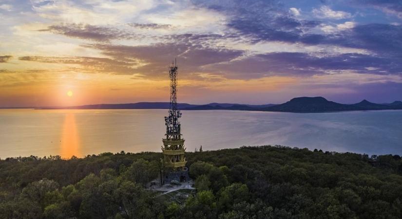 Eldőlt: le kell bontani a Balaton egyik legszebb kilátóját, amilyen gyorsan csak lehet