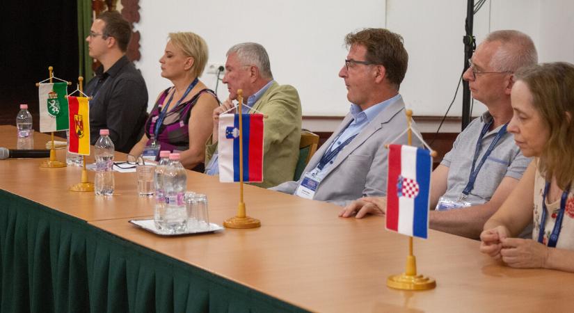 Mogersdorf Nemzetközi Szimpózium - Készül Nagykanizsa monográfiájának negyedik kötete