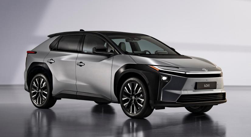 Máris igazítottak a Toyota furcsa nevű elektromos autóján