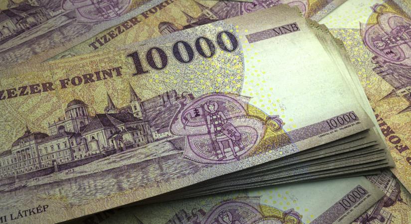 A pedagógusok szeptemberben és januárban kapnak béremelést