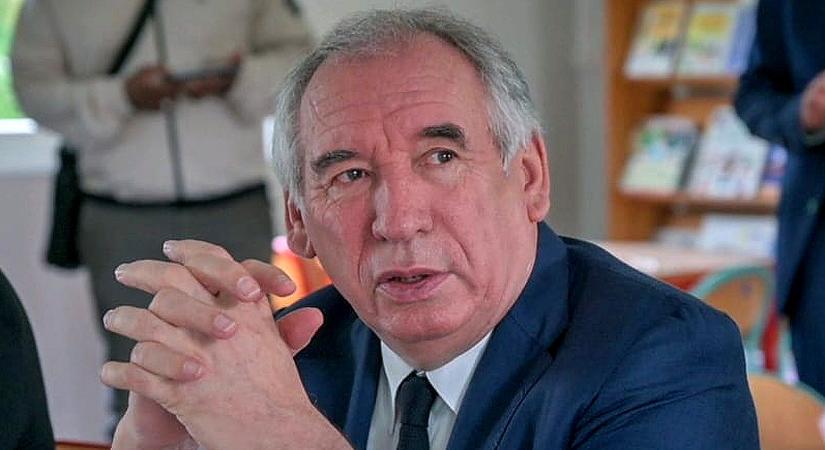 Elbukott a francia kormány elleni bizalmatlansági indítvány